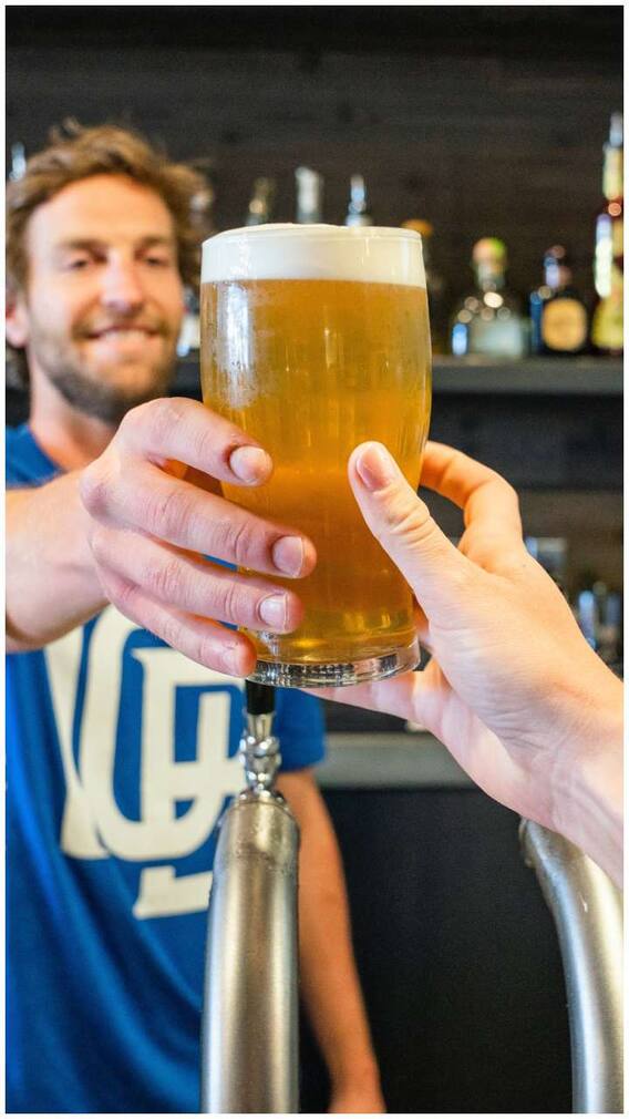 మద్యం ముందు కచ్చితంగా ఆహారం తినాలా?