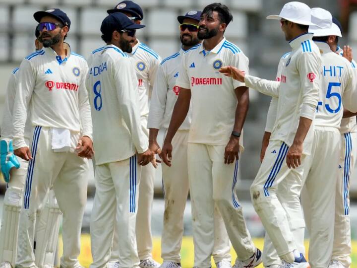 Indian Bowlers With Five-Fors In Each Innings Of An Away Test Ravi Ashwin IND vs WI Latest Sports News IND vs WI: विदेशी सरजमीं पर भारत के लिए टेस्ट मैच की दोनों पारियों में 5 विकेट लेने वाले गेंदबाज, देखें पूरी फेहरिस्त