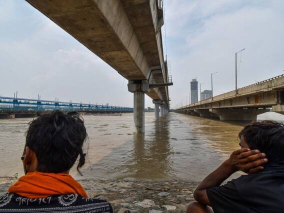 Monsoon Weather Update: मौसम का मकड़जाल! आधा भारत बारिश और बाढ़ से परेशान, देखिए आसमानी आफत की तस्वीरें Monsoon Weather Update: मौसम का मकड़जाल! आधा भारत बारिश और बाढ़ से परेशान, देखिए आसमानी आफत की तस्वीरें