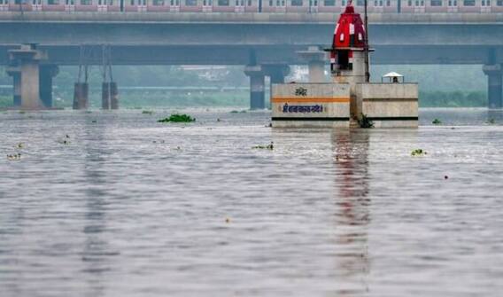 Rain : उत्तर भारतात पुरामुळं जनजीवन विस्कळीत