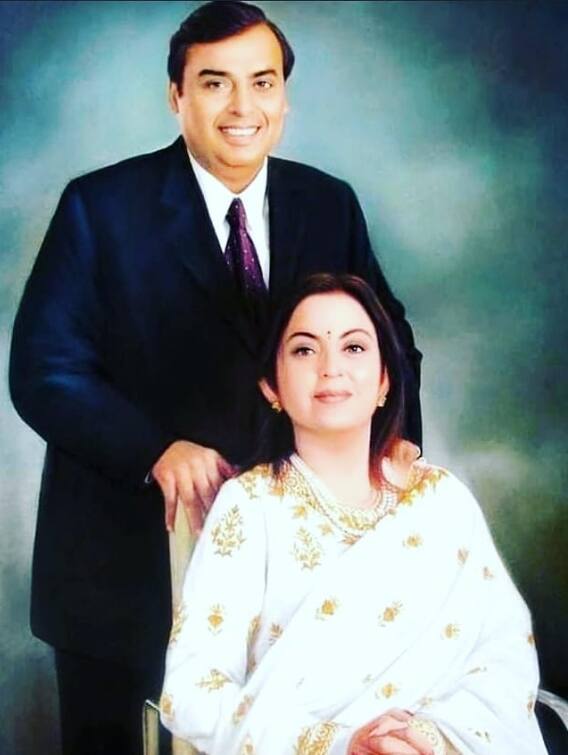 महल से कम नहीं है अंबानी फैमिली का पुश्तैनी घर, देखें  इनसाइड तस्वीरें