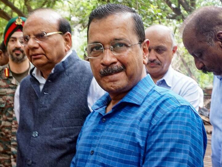 Delhi LG VK Saxena and Chief Minister Arvind Kejriwal on Friday inspected the repair work of the Indraprastha water regulator breach that inundated parts of the Ring Road and ITO with floodwater. (Image Source: PTI)