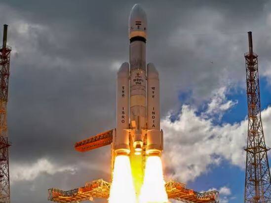 chandrayaan-3-successful-launch-big-foot-towards-india-s-first-manned-mission-gaganyaan Chandrayaan 3 Launch: ਚੰਦਰਯਾਨ-3 ਤੋਂ ਬਾਅਦ ਹੁਣ ਗਗਨਯਾਨ, ਸਫ਼ਲ ਹੋਵੇਗਾ ਪਹਿਲਾ ਮਨੁੱਖੀ ਮਿਸ਼ਨ, ਇਸਰੋ ਦੇ ਬਾਹੂਬਲੀ...