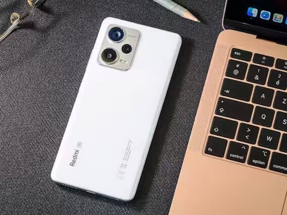 Redmi Note 12 Pro Plus: આ સ્માર્ટફોન આ વર્ષની શરૂઆતમાં લૉન્ચ કરવામાં આવ્યો હતો. આની કિંમત 29,999 થી શરૂ થાય છે. ફોનમાં 200MP અને MediaTek Dimensity 1080 ચિપસેટ માટે સપોર્ટ છે.