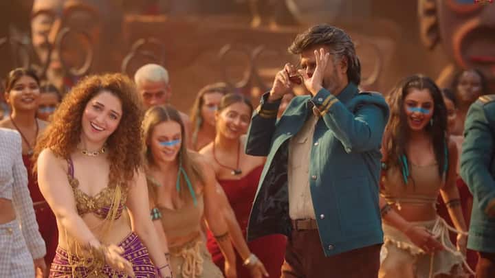 கடந்த வாரம் இப்படத்தின் முதல் சிங்கிள் ’காவாலா’ என்ற பாடல் வெளியானது. இப்பாடல் பட்டித்தொட்டியெங்கும் ஹிட்டானது.