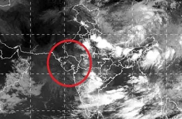 Rain: Banaskantha will be fall heavy rainfall in today to next day, read rainfall data Rain: ઉત્તર ગુજરાતમાં વરસાદના ત્રીજા રાઉન્ડના એંધાણ, આ ગામોમાં પલટાયુ વાતાવરણ