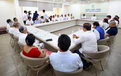 कांग्रेस का मिशन 24: पूर्वोत्तर के 6 राज्यों के नेताओं संग कांग्रेस चीफ खरगे ने बनाई रणनीति, देखिए तस्वीरें