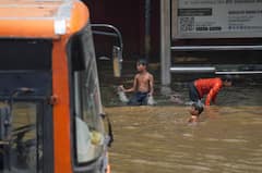 Delhi Flood:ধীরে নামছে যমুনার জলস্তর, এখনও বানভাসি দিল্লির বিস্তীর্ণ অংশ
