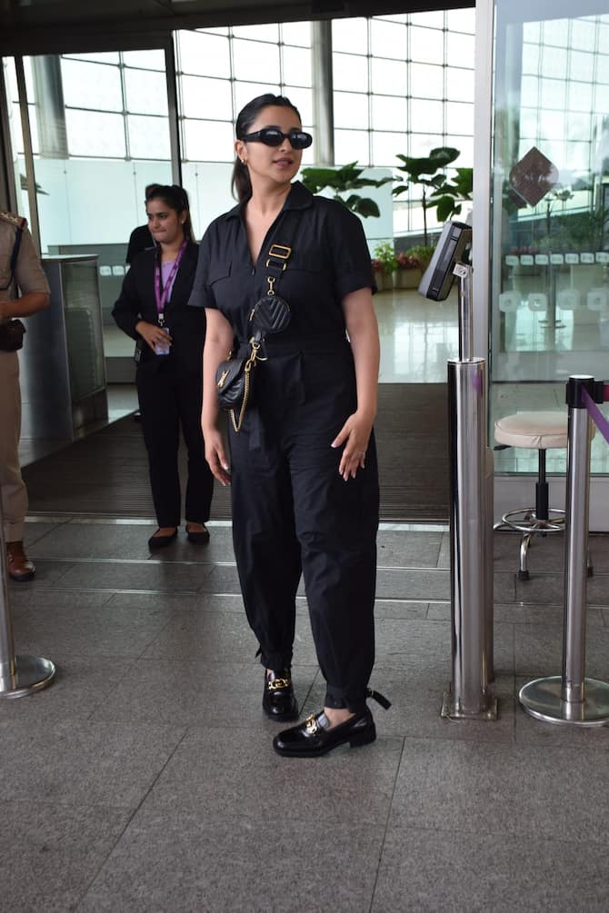 Bride-To-Be Parineeti Chopra Aces The All-Black Airport Look