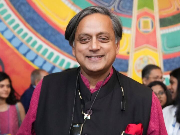 Shashi Tharoor tweets and thanked for getting place in Congress Working Committee Congress CWC: कांग्रेस वर्किंग कमेटी में शामिल किए जाने पर शशि थरूर ने जताई खुशी, बोले- सम्मानित महसूस कर रहा हूं