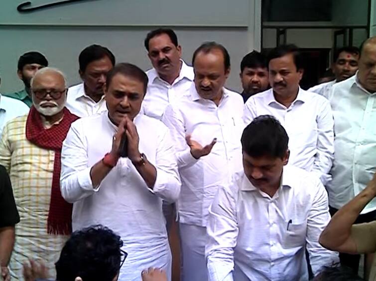 Ministers of Ajit Pawar camp gives proposal to Sharad Pawar to reunite NCP Praful Patel press conference Ajit Pawar Camp Meet Sharad Pawar : राष्ट्रवादी पुन्हा एकत्र येण्याचा शरद पवारांना प्रस्ताव, प्रफुल्ल पटेल यांच्या प्रतिक्रियेनंतर मोठ्या उलथापालथी?