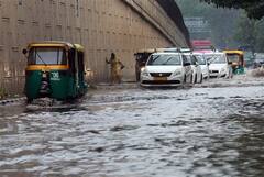 India Floods: ઉત્તર ભારતમાં બારમેઘ ખાંગા, જનજીવન બહુ ખરાબ રીતે પ્રભાવિત, જળમગ્ન તસવીર રજૂ કરે છે પરિસ્થિતિનો ચિતાર