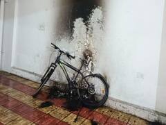 राष्ट्रवादी काँग्रेसचे आमदार रोहित पवार यांचे पुण्यातील कार्यालय जाळण्याचा प्रयत्न, अज्ञात व्यक्तीविरोधात हडपसर पोलीस ठाण्यात गुन्हा दाखल