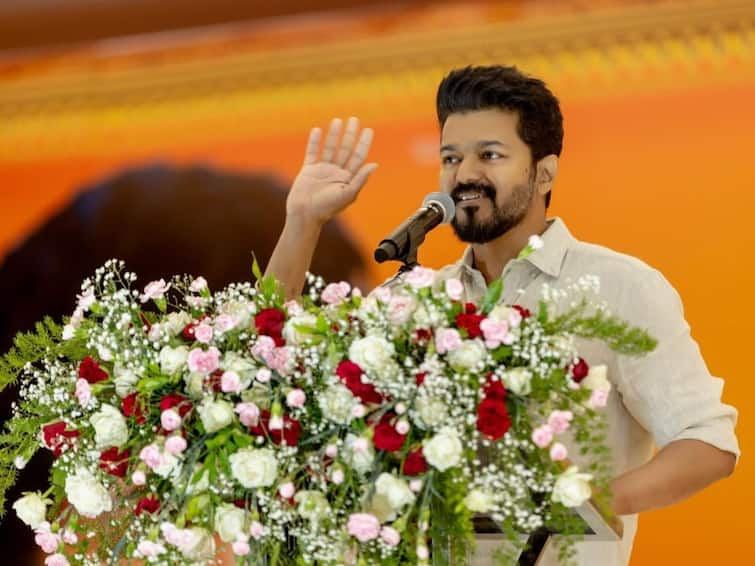 Vijay launches Thalapathy Vijay Institute to provide education Thalapathy Vijay: స్పీడ్ పెంచిన దళపతి - విద్యారంగంపై విజయ్ ఫోకస్, 234 నియోజకవర్గాల్లో ఆ సంస్థల ఏర్పాటు