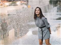 बारिश में दौड़ने पर ज्यादा भीगते हैं या फिर एक जगह खड़े रहने पर? जवाब हैरान कर देने वाला है
