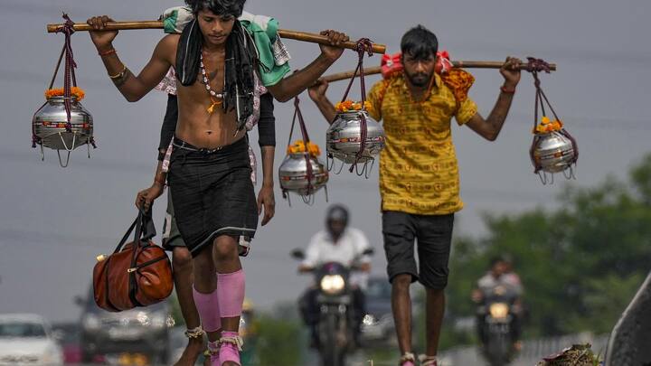 कांवड़ यात्रा के इतिहास से जुड़ी कई मान्यताएं हैं उसमें से एक ये है कि कांवड़ यात्रा की ये प्रथा भगवान शिव के परम भक्त परशुराम ने शुरु की थी.