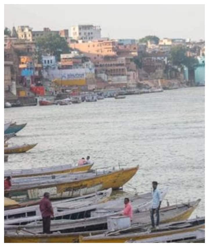 भारत की सबसे बड़ी नदी गंगा ने भी कई जगहों पर अपने रास्ते बदले है, एक समय में जहां वो बहती थी वहां आज घाटें तो है पर गंगा मौजूद नहीं है.