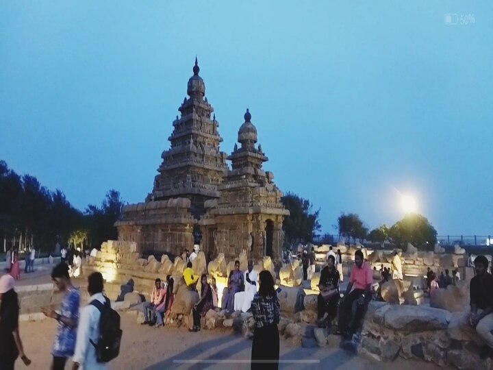 Mahabalipuram: மின்விளக்குகளால் ஜொலி ஜொலிக்கும் மாமல்லபுரம்..! நீங்களும் ஒரு விசிட் அடிக்கலாம்..!