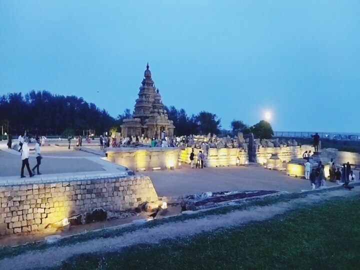 Mahabalipuram: மின்விளக்குகளால் ஜொலி ஜொலிக்கும் மாமல்லபுரம்..! நீங்களும் ஒரு விசிட் அடிக்கலாம்..!