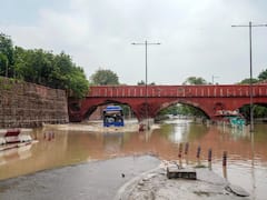 Yamuna Receding Amid Delhi Flood Mayhem, CM Kejriwal, Other Ministers Visit Relief Camps: PICS