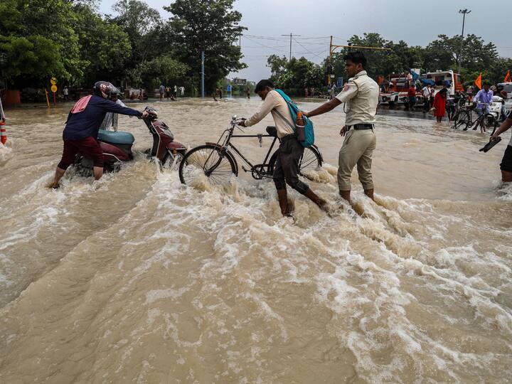 Delhi Floods More Rain Worsens National Capital Plight As Many Key Areas Remain Flooded Watch Yamuna Overflows More Rain Worsens Delhi's Plight As Many Key Areas Remain Flooded: Watch