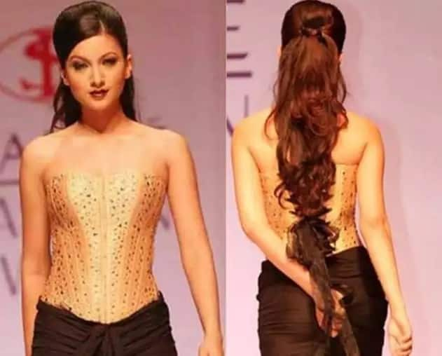 TV Actress : Gauahar Khan Wardrobe Malfunction on Stage TV Actress : ફેશન શોમાં રેંપ વૉક કરતા અભિનેત્રીનું સ્કર્ટ ફાટી ગયું