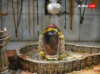 Lord Shiva: ਸਾਵਣ ਦਾ ਮਹੀਨਾ ਭੋਲੇਨਾਥ ਦੀ ਪੂਜਾ ਲਈ ਸਭ ਤੋਂ ਉੱਤਮ ਮੰਨਿਆ ਜਾਂਦਾ ਹੈ। ਇਹ ਮਾਨਤਾ ਹੈ ਕਿ ਸਾਵਣ ਦੇ ਸੋਮਵਾਰ ਨੂੰ ਭੋਲੇਨਾਥ ਸ਼ਰਧਾਲੂਆਂ ਨੂੰ ਆਪਣਾ ਵਿਸ਼ੇਸ਼ ਆਸ਼ੀਰਵਾਦ ਦਿੰਦੇ ਹਨ।