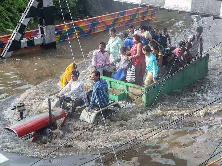 Water level of Ganga and Yamuna rivers increasing continuously in Prayagraj ann UP News: प्रयागराज में लागातार बढ़ रहा गंगा और यमुना का जलस्तर, जल पुलिस और गोताखोर तैनात