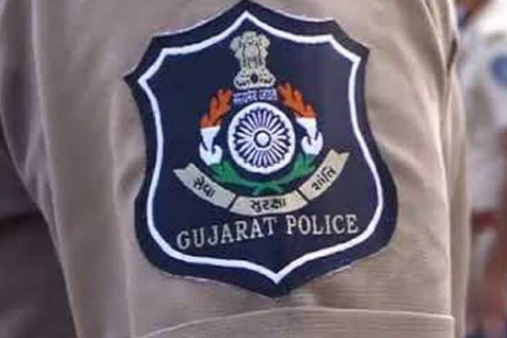 Transfer of 553 policemen serving at one place for 5 years in Vadodara Vadodara: વડોદરામાં 5 વર્ષથી એક સ્થાને ફરજ બજાવતા 553 પોલીસકર્મીની બદલી