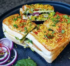 Indian Food: भारतातील 'हे' 8 स्ट्रीट फूड तुमचा टी टाईम बनवतील झकास! तुम्ही यांचा आस्वाद घेतलाय का?