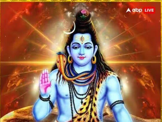 17 ਜੁਲਾਈ ਭਾਵ ਕੱਲ੍ਹ ਸਾਵਣ ਦਾ ਦੂਜਾ ਸੋਮਵਾਰ ਹੈ। ਜੋ ਵੀ ਸ਼ਰਧਾਲੂ ਸਾਵਣ ਦੇ ਸੋਮਵਾਰ ਨੂੰ ਭੋਲੇਨਾਥ ਦੀ ਸੱਚੀ ਭਗਤੀ ਕਰਦਾ ਹੈ, ਉਸ ਦੇ ਸਾਰੇ ਦੁੱਖ, ਰੁਕਾਵਟਾਂ ਅਤੇ ਕਸ਼ਟ ਦੂਰ ਹੋ ਜਾਂਦੇ ਹਨ। ਇਸ ਦਿਨ ਦੇਵਾਂ ਦੇ ਦੇਵ ਮਹਾਦੇਵ ਦੀ ਵਿਸ਼ੇਸ਼ ਕਿਰਪਾ ਹੁੰਦੀ ਹੈ।