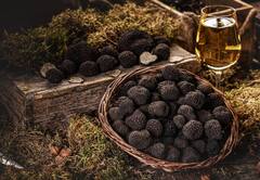 लाखों में मिलती है खाने की ये चीज़ें...क्या आप जानते हैं इनका नाम