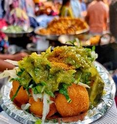 भारत के ये 8 स्ट्रीट फूड आपके टी टाइम को बना देंगे मजेदार...क्या आपने चखा है इनका स्वाद