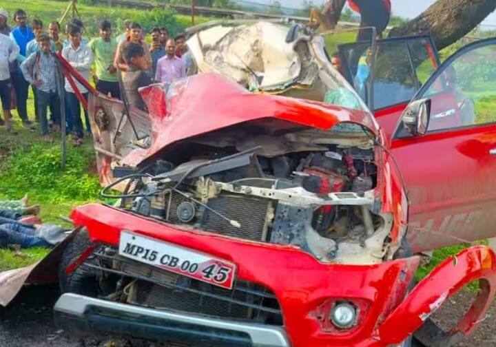 mp accident 6 people died in a road accident in sagar madhya pradesh MP Accident: સાગરમાં ગમખ્વાર અકસ્માત, ટ્રક-કારની ટક્કરમાં 6 લોકોના દર્દનાક મોત