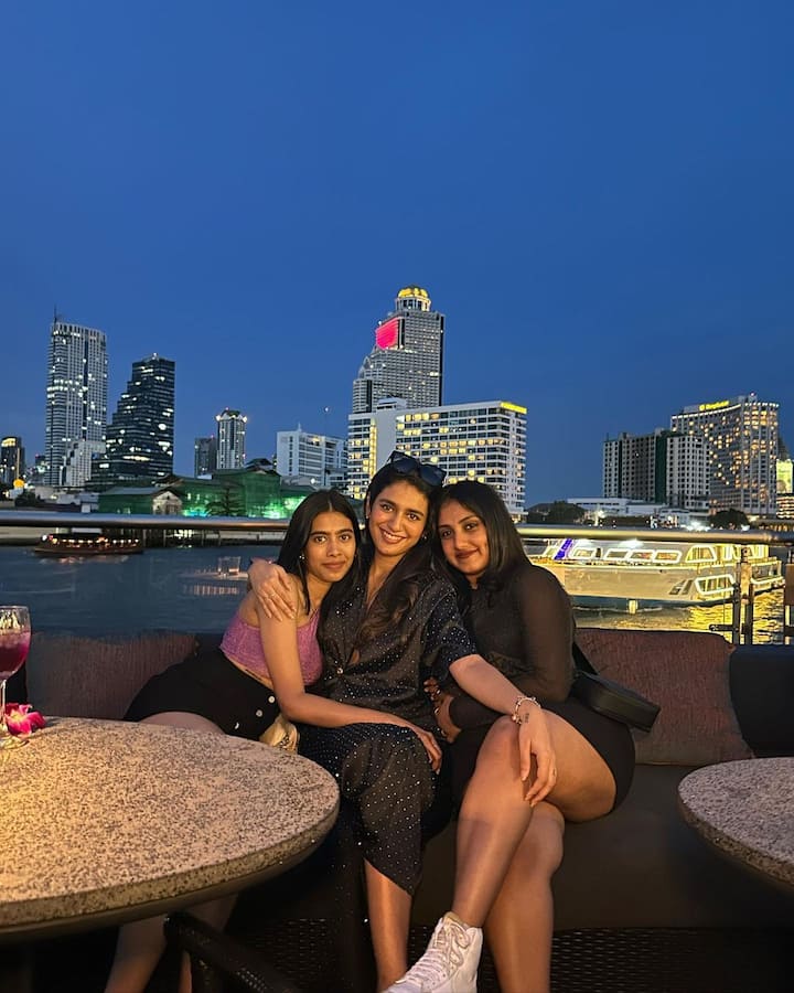 ప్రియా ప్రకాష్ వారియర్ -Image credit: Priya Prakash Varrier/Instagram