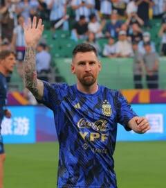 Lionel Messi : কত টাকা বেতন পাবেন মেসি ? বেতন ছাড়াও মায়ামিতে খেলায় এলএমটেনের ঝুলিতে আর কী কী