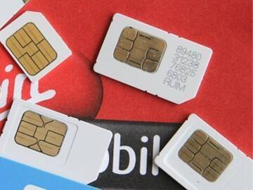 সোশ্যাল মিডিয়া এবং অন্যান্য ওয়েবসাইটে নিজের ব্যক্তিগত তথ্য যতটা সম্ভব কম দিন। এর ফলে নিরাপদে থাকবেন আপনি। সন্দেহজনক কিছু চোখে পড়লে আর না এগোনোই মঙ্গলের।