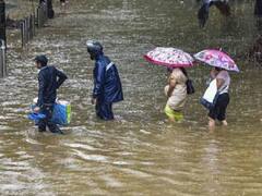 TN Rain Alert: அடுத்த ஒரு வாரத்திற்கு மழை நீடிக்கும்.. வங்கக்கடல் மற்றும் அரபிக்கடலில் சூறைக்காற்று வீசும் என எச்சரிக்கை.. இன்றைய வானிலை நிலவரம்..