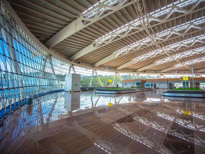 प्रधानमंत्री नरेन्द्र मोदी मंगलवार को वीडियो कॉन्फ्रेंस के माध्यम से पोर्ट ब्लेयर के वीर सावरकर अंतरराष्ट्रीय हवाईअड्डे के नए एकीकृत टर्मिनल भवन का उद्घाटन करेंगे.