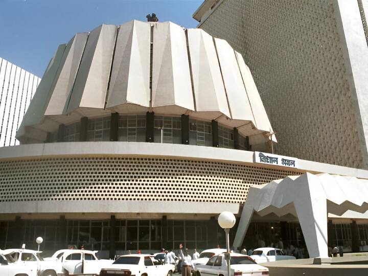 Monsoon Session: महाराष्ट्र में आज से शुरू हो रहा है विधानमंडल का मानसून सत्र, विपक्ष की इन मुद्दों पर सरकार को घेरने की तैयारी Monsoon session of Maharashtra legislature will begin today opposition will surround government on these issues Monsoon Session: महाराष्ट्र में आज से शुरू हो रहा है विधानमंडल का मानसून सत्र, विपक्ष की इन मुद्दों पर सरकार को घेरने की तैयारी