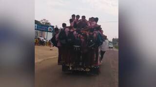 Viral Video: ਸਕੂਲੀ ਬੱਚਿਆਂ ਦੀ ਜਾਨ ਨਾਲ ਖੇਡਦਿਆਂ ਹੋਏ ਛੱਤ ਤੇ ਬੋਨਟ 'ਤੇ ਬਿਠਾ ਕੇ ਚਲਾਈ ਕਾਰ, ਦੇਖੋ ਵੀਡੀਓ