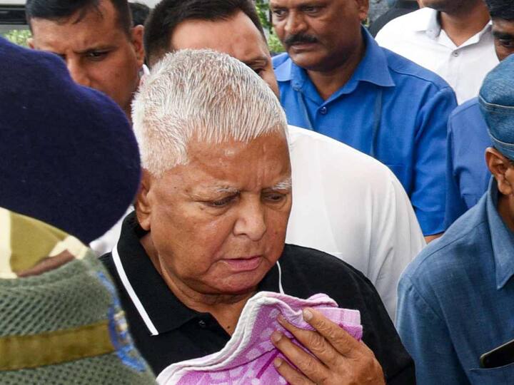 Rashtriya Janata Dal (RJD) chief Lalu Prasad Yadav and Bihar Deputy CM Tejashwi Yadav also flew from Patna for the meeting. Sonia Gandhi will host a dinner meeting on Monday as well. (Source: PTI)