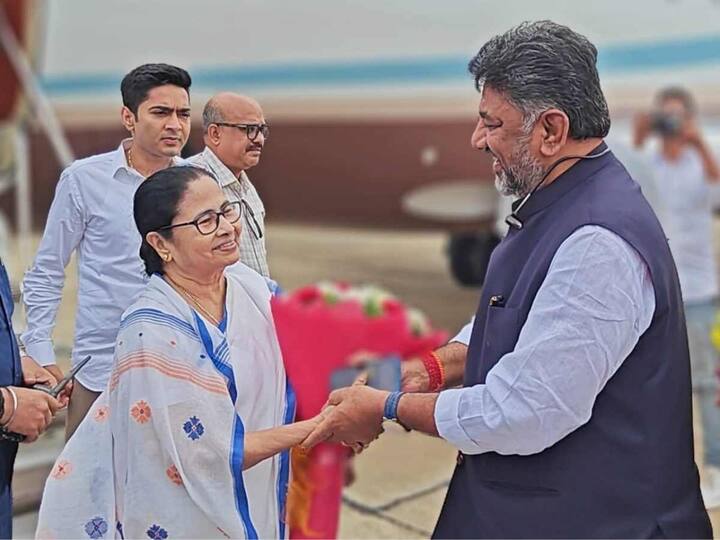 West Bengal CM and TMC leader Mamata Banerjee also arrived in Bengaluru. The parties are expected to decide on a common minimum programme and announce a joint agitational plan to take on the BJP. (Source: ANI)