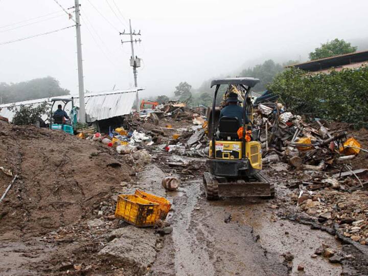 South Korean president also said the country will mobilise all available resources including the military and police to help with rescue efforts. (Source: Getty)