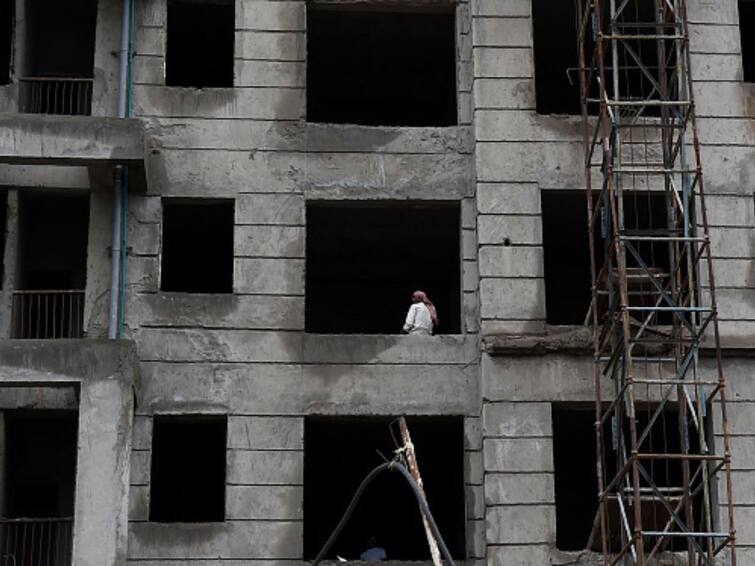 Listed Developers' Cost Of Debt Shrinks To 9 Per Cent In FY23 From 10.3 Per Cent In FY20: Report Listed Developers' Cost Of Debt Shrinks To 9 Per Cent In FY23 From 10.3 Per Cent In FY20: Report