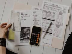 ITR Filing Process: 'या' गोष्टींची काळजी घ्या आणि स्वतः ITR भरा, कुठेही जाण्याची गरज नाही!