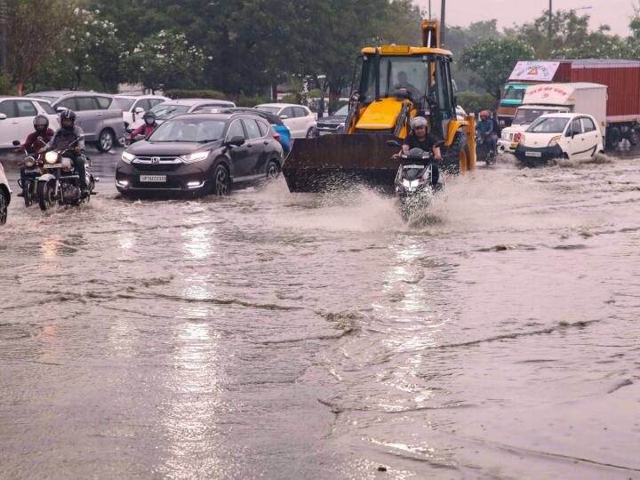 Rain start in Ahmedabad till morning to know Meteorological Department what predicted for today and tomorrow Rain Update: અમદાવાદમાં સવારથી જ મેઘરાજાની એન્ટ્રી, જાણો આજ અને કાલ માટે હવામાન વિભાગે શું કરી આગાહી