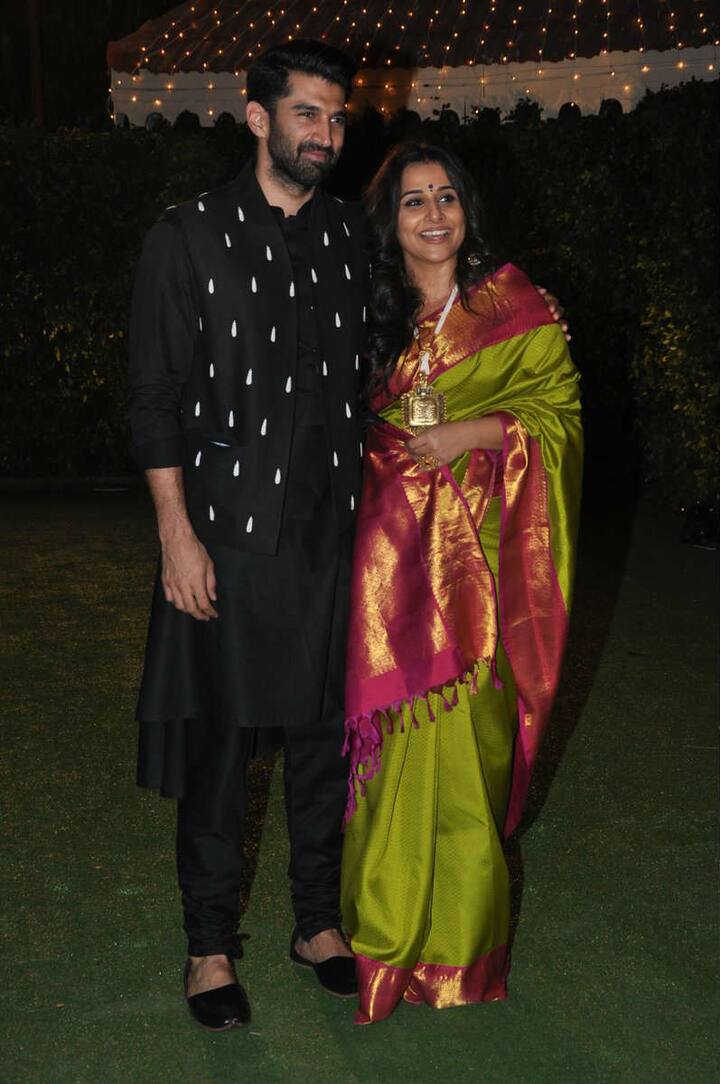 विद्या बालन और आदित्य रॉय कपूर - विद्या बालन भी अपने देवर और एक्टर आदित्य रॉय कपूर की अच्छी दोस्त हैं. दोनों कई बार साथ में स्पॉट किए जाते हैं. कई खास मौके पर आदित्य अपनी भाभी का ख्याल रखते हुए भी देखे गए हैं.