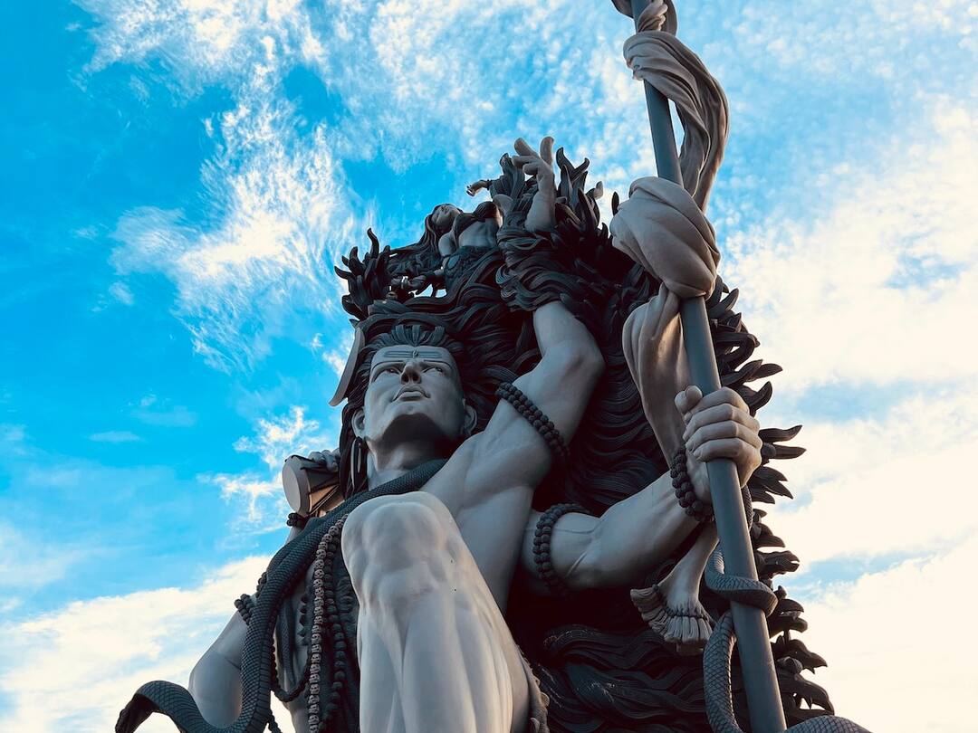 Water should be offered to shivling in the evening or not సాయంత్రం వేళ శివుడికి అభిషేకం చేయవచ్చా?