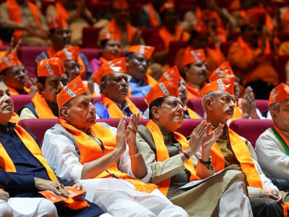NDA Meeting: 1998 में 9... आज 16 राज्यों में सरकार, जानें- 25 सालों में कितनी बढ़ गई NDA की ताकत NDA Meeting: 1998 में 9... आज 16 राज्यों में सरकार, जानें- 25 सालों में कितनी बढ़ गई NDA की ताकत